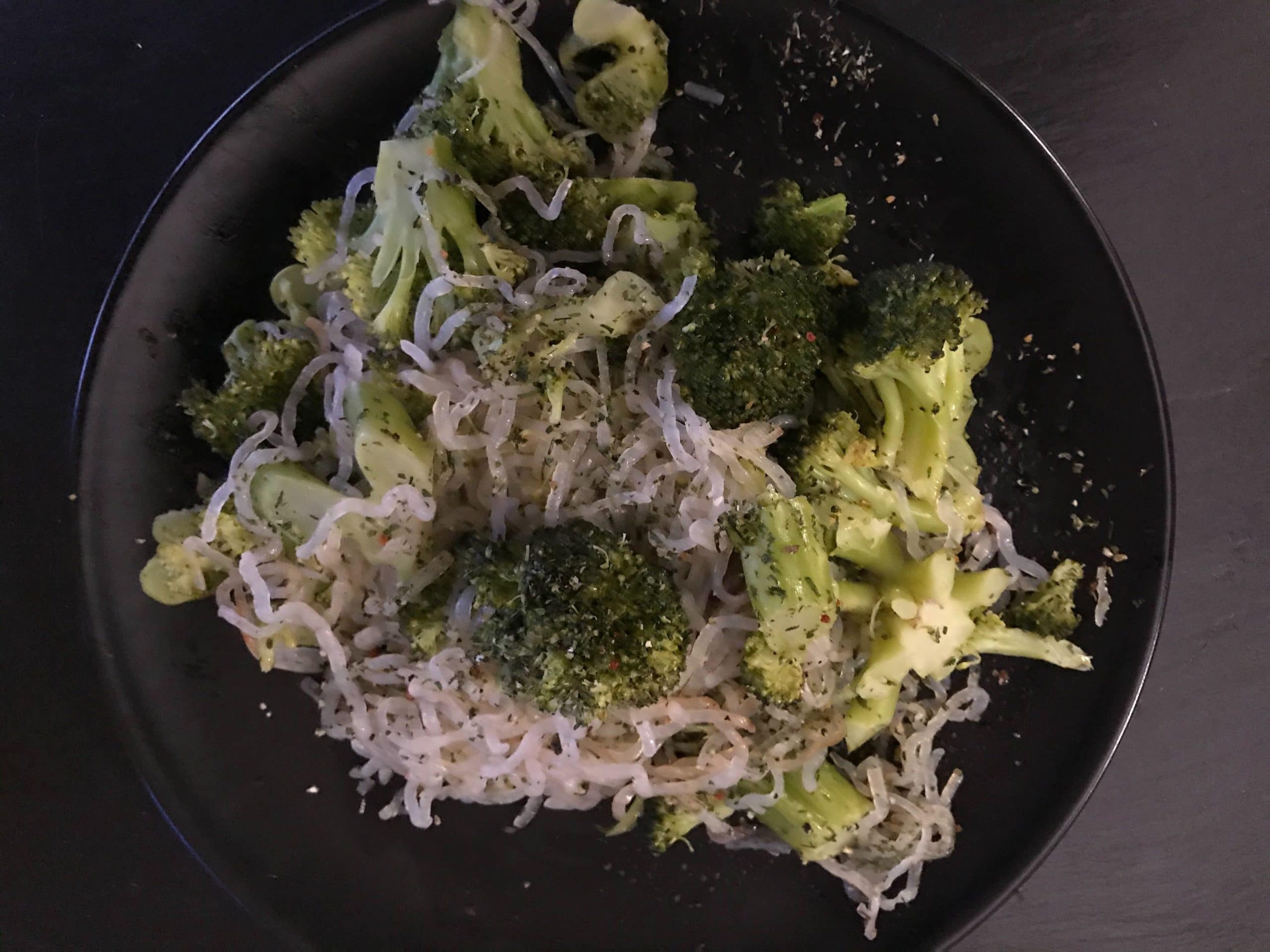 Shirataki Nudeln mit Broccoli