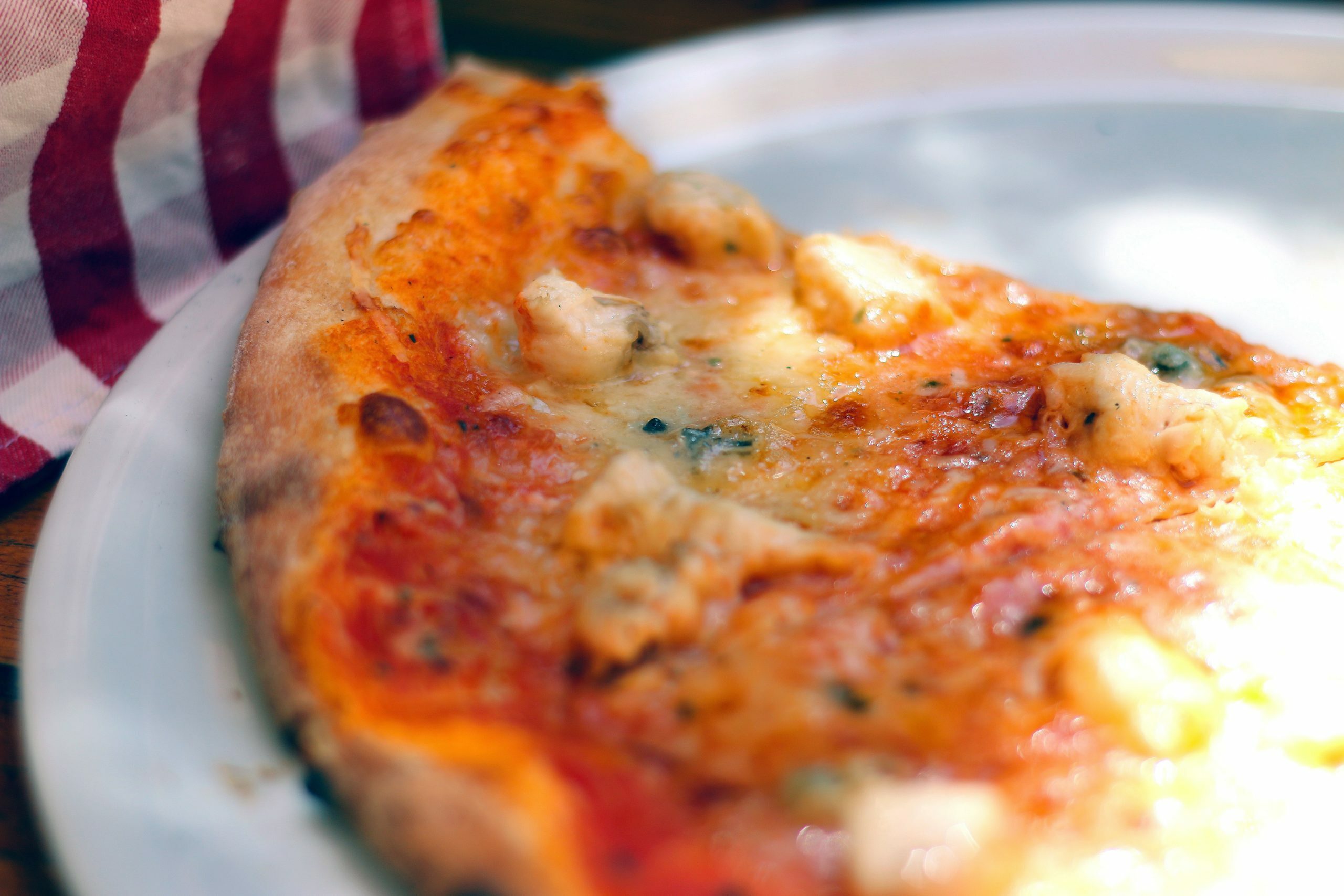Fathead Pizza: Die Keto Pizzavariante